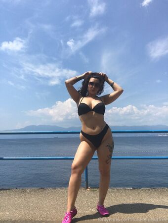 louiseluckafree Голі Зливи OnlyFans Фото 10