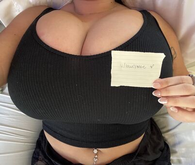 lowrymae Голі Зливи OnlyFans Фото 2