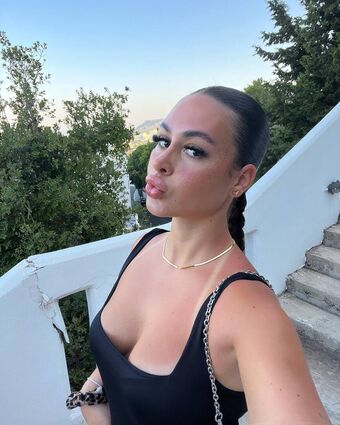 luanaguee Голі Зливи OnlyFans Фото 16