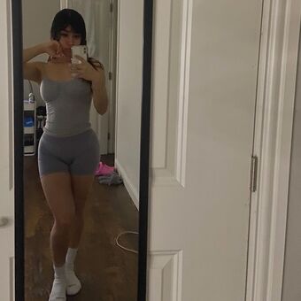 Luhhisa Голі Зливи OnlyFans Фото 7