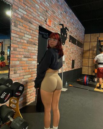 Luhhisa Голі Зливи OnlyFans Фото 8
