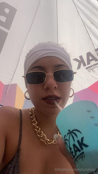 luisinav Голі Зливи OnlyFans Фото 20