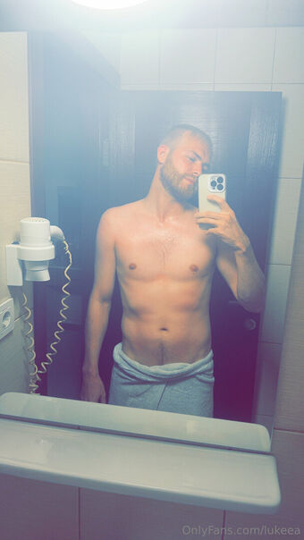 lukeea Голі Зливи OnlyFans Фото 3