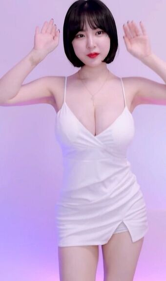 lullyvv Голі Зливи OnlyFans Фото 3