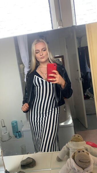 Luna_Eclipse187 Голі Зливи OnlyFans Фото 6