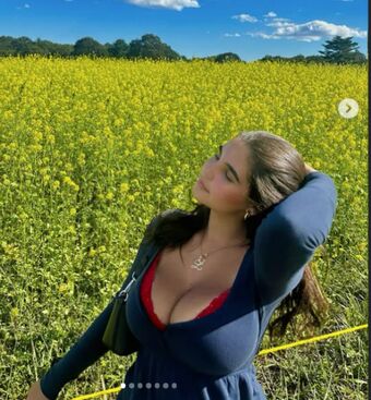 Lunaosantos_23 Голі Зливи OnlyFans Фото 4