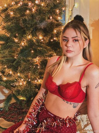 lustfullillian Голі Зливи OnlyFans Фото 11
