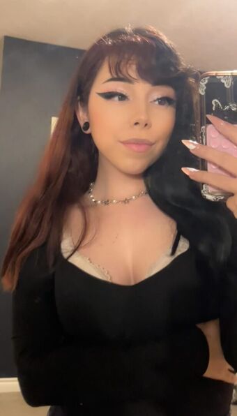 Luusilly Голі Зливи OnlyFans Фото 17