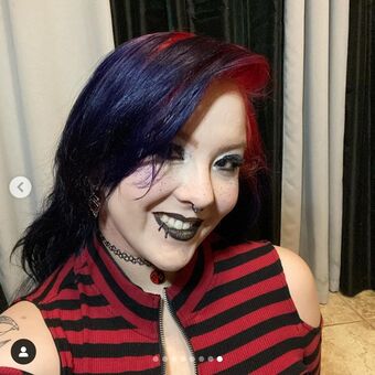Lyraenium Голі Зливи OnlyFans Фото 7