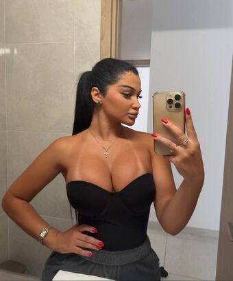 _.lyuda._ Голі Зливи OnlyFans Фото 9