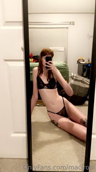 Maci Currin Macironi