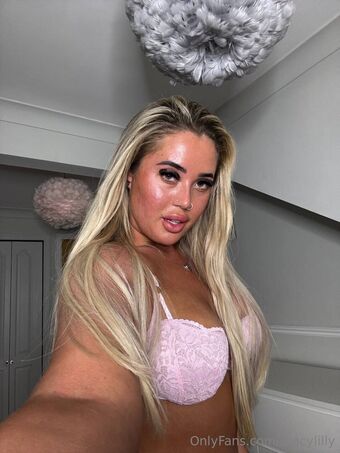 macylilly Голі Зливи OnlyFans Фото 9