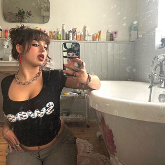 Maddy Adderley Голі Зливи OnlyFans Фото 11