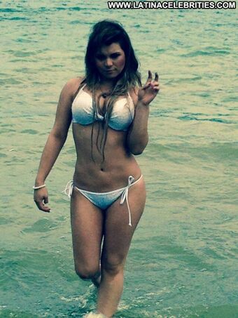 Madeleyn Голі Зливи OnlyFans Фото 7