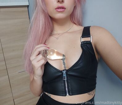 Madtinykitty Голі Зливи OnlyFans Фото 13