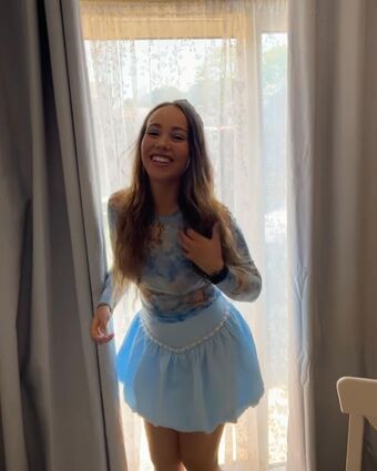 Madyson Голі Зливи OnlyFans Фото 8