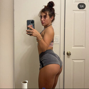 Magicpixie Голі Зливи OnlyFans Фото 2