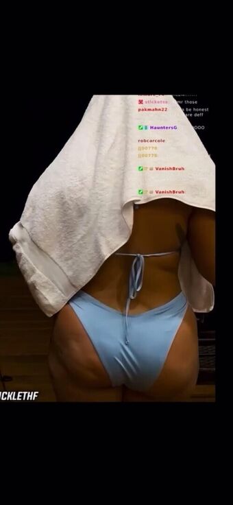 Maleni Cruz Голі Зливи OnlyFans Фото 212