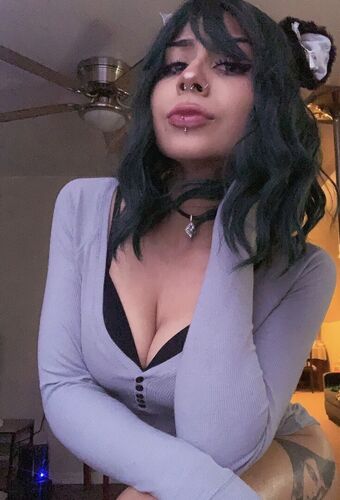 Maljackie Голі Зливи OnlyFans Фото 2
