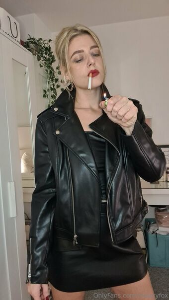 maloryfox Голі Зливи OnlyFans Фото 16