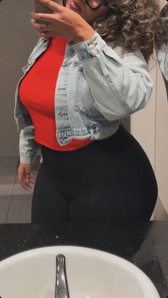 Mama E Голі Зливи OnlyFans Фото 21