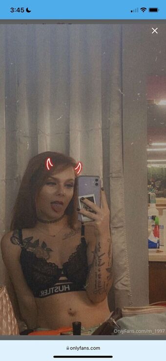 Marceline Голі Зливи OnlyFans Фото 4