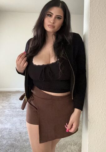 Mariah Голі Зливи OnlyFans Фото 36