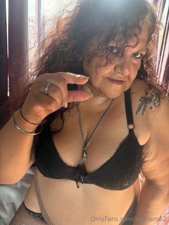 mariam52 Голі Зливи OnlyFans Фото 6