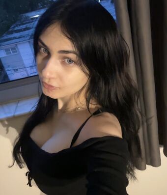 MarieMoone Голі Зливи OnlyFans Фото 26