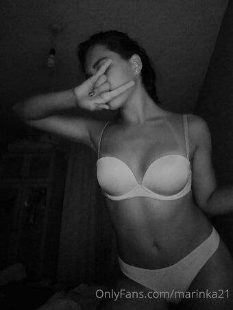 marinka21 Голі Зливи OnlyFans Фото 8