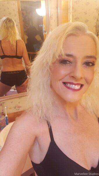 marvellee Голі Зливи OnlyFans Фото 2