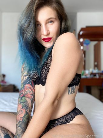 MashaSpeechka Голі Зливи OnlyFans Фото 10