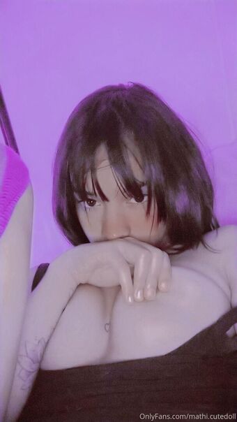 Mathi Голі Зливи OnlyFans Фото 20