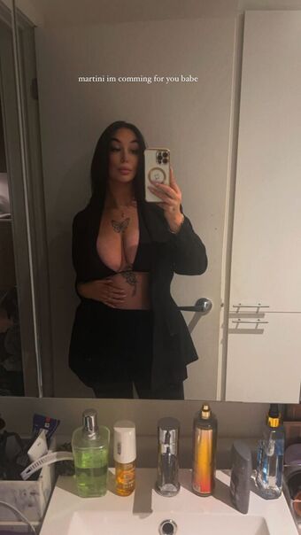 Mbou_ Голі Зливи OnlyFans Фото 6
