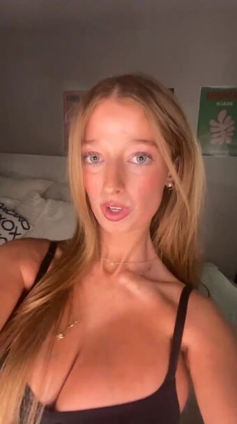 McCoy Голі Зливи OnlyFans Фото 33