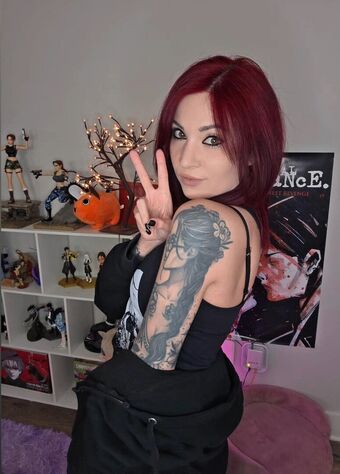 MelonieMac Голі Зливи OnlyFans Фото 245