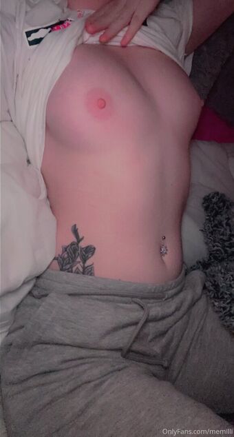 memilli Голі Зливи OnlyFans Фото 23