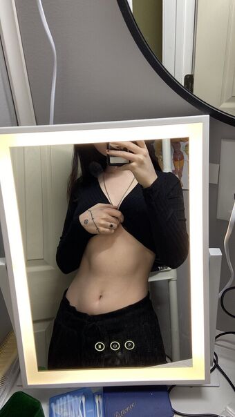 Mentholbanshee Голі Зливи OnlyFans Фото 35