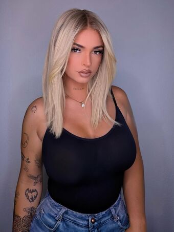Meryl_bie Голі Зливи OnlyFans Фото 32