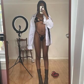 messkina Голі Зливи OnlyFans Фото 16