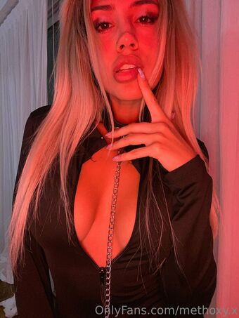 Methoxy Голі Зливи OnlyFans Фото 31