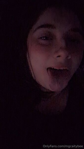 mgcaitybee Голі Зливи OnlyFans Фото 14