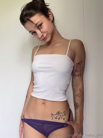 mia_baby_girl Голі Зливи OnlyFans Фото 27