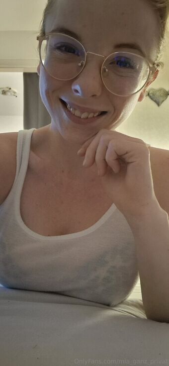 mia_ganz_privat Голі Зливи OnlyFans Фото 21