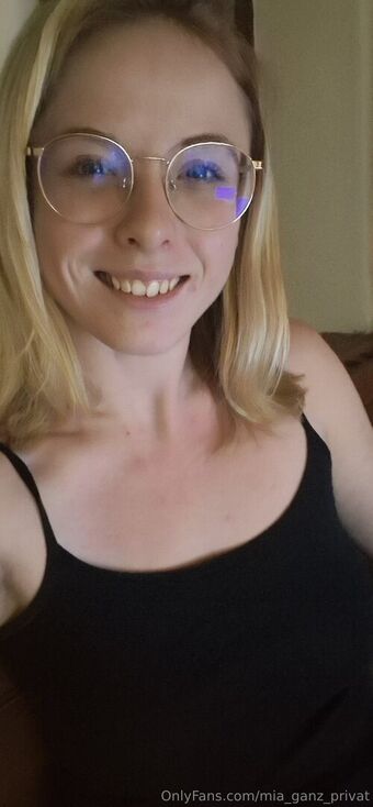 mia_ganz_privat Голі Зливи OnlyFans Фото 28