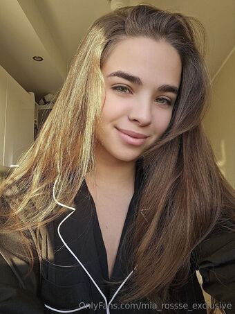 mia_rossse_exclusive