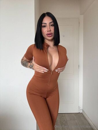 miakeller Голі Зливи OnlyFans Фото 28
