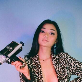 Michelle Mao/Michelle Fang Голі Зливи OnlyFans Фото 5