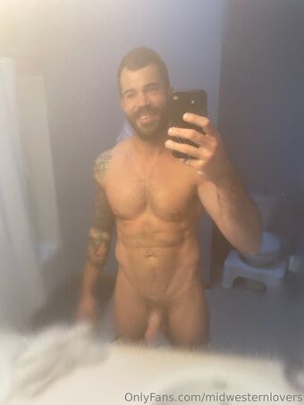 midwesternlovers Голі Зливи OnlyFans Фото 16
