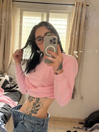 millathegoth Голі Зливи OnlyFans Фото 9